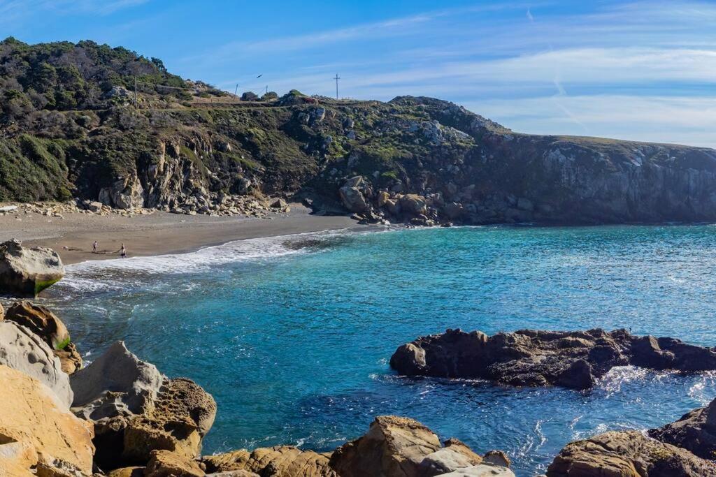 Driftwood Lodge ~ 5 Bedroom / 7 Bath ~ 30-Acre Private Estate On Hwy 1 ~ Hot Tub ~ Oceanview ~ Reunions & Retreats Walsh Landing Exterior photo